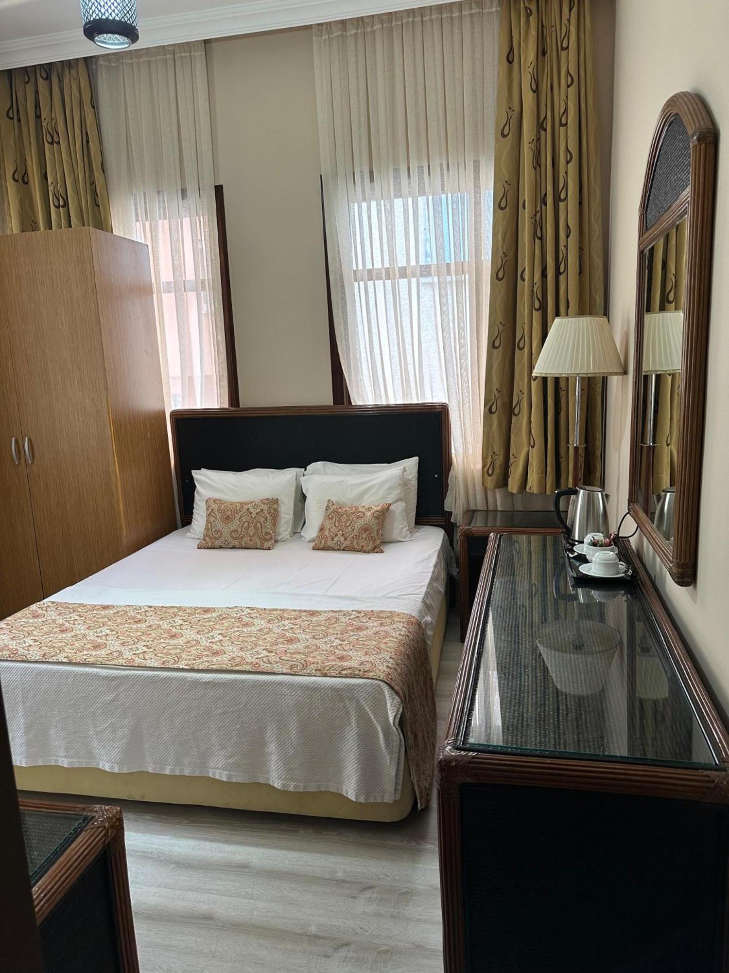 Loost Town Inn Hotel 安塔利亚 外观 照片