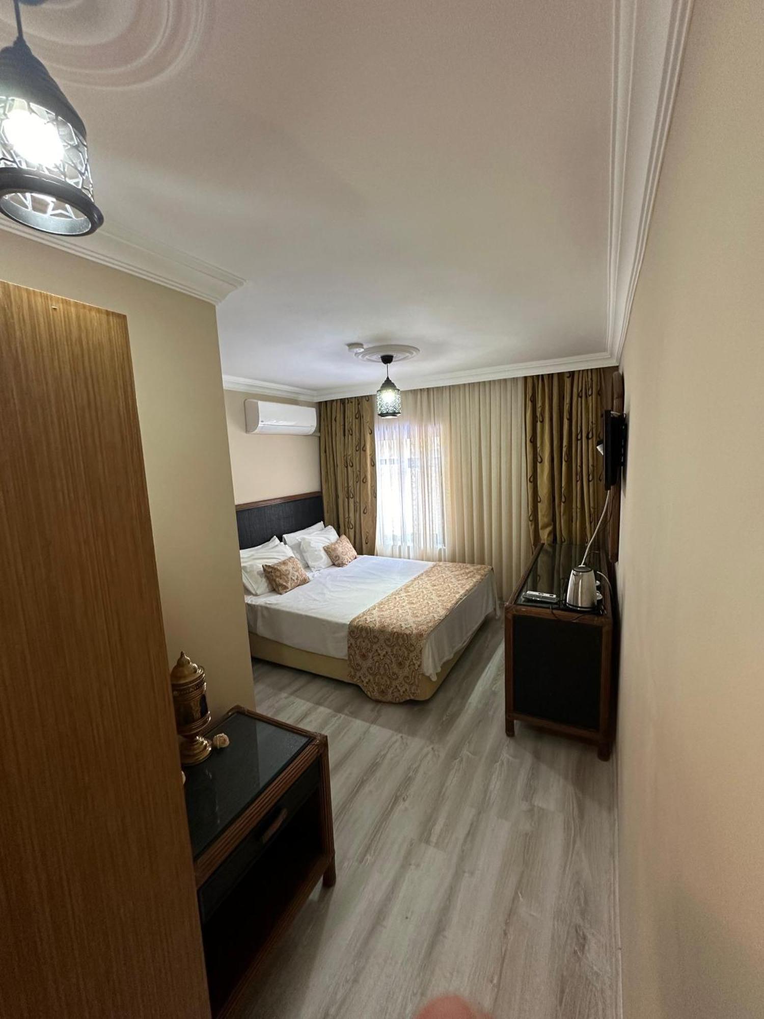 Loost Town Inn Hotel 安塔利亚 外观 照片