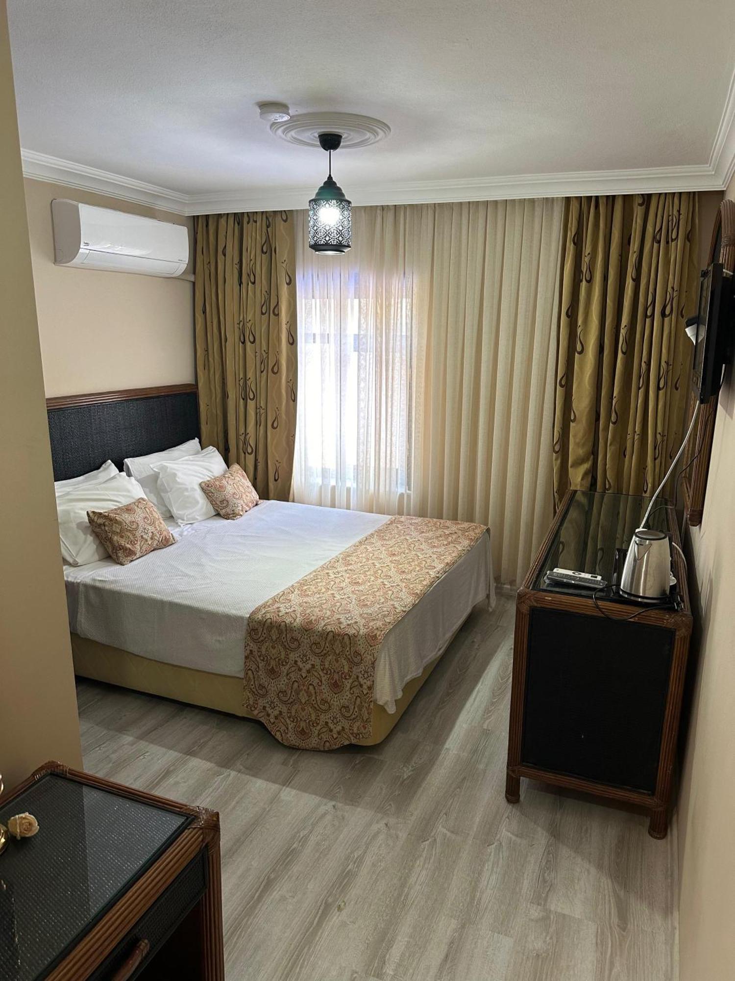 Loost Town Inn Hotel 安塔利亚 外观 照片