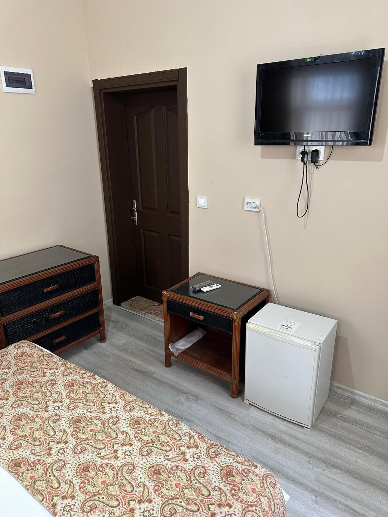 Loost Town Inn Hotel 安塔利亚 外观 照片