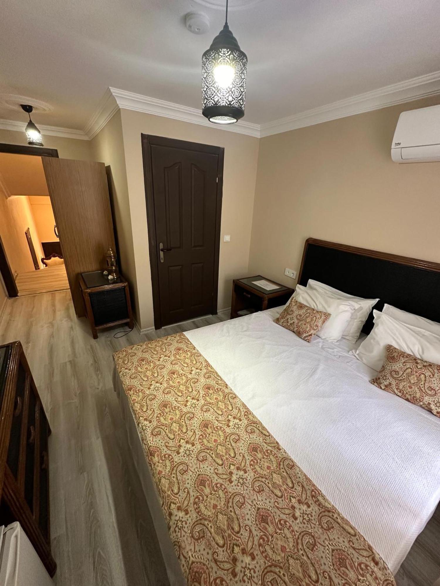 Loost Town Inn Hotel 安塔利亚 外观 照片
